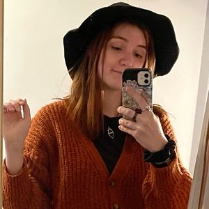 Meet your Posher, Jessica